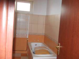 vila 6 camere cornetu