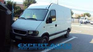 Dezmembram Opel Moveno