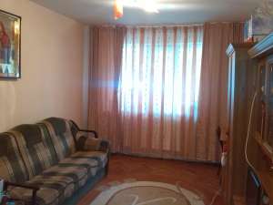 vand apartament