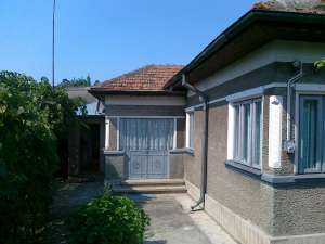 CASA DE VANZARE �N FLORESTI