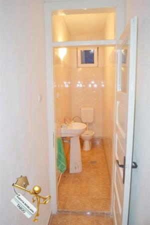 Spatiu comercial de inchiriat ,   cu terasa ,   Strand