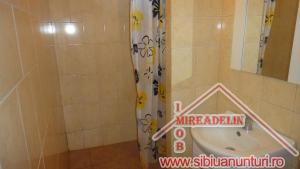 INCHIRIEZ APARTAMENT 2 CAMERE,   STRAND II