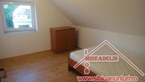INCHIRIEZ APARTAMENT 2 CAMERE,  ona STRAND II
