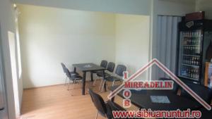 INCHIRIEZ SPATIU COMERCIAL,   100 mp,   TREI STEJARI