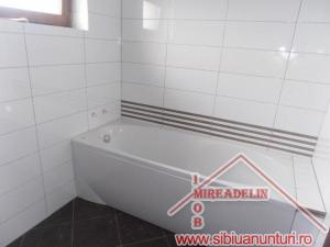 INCHIRIEZ VILA 4 CAMERE,   ZONA REZIDENTIALA SELIMBAR