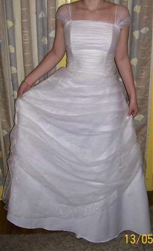 Vand rochie mireasa