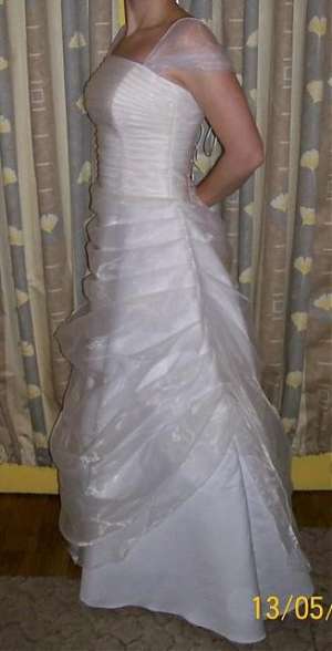 Vand rochie mireasa