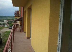 Apartamet 3 camere + living,    constructie noua