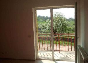 Apartamet 3 camere + living,    constructie noua