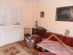 INCHIRIEZ APARTAMENT 2 CAMERE IN ZONA STRAND
