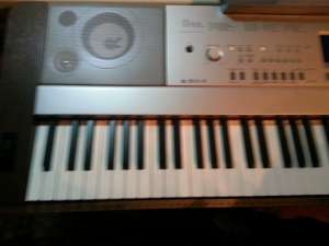 vand yamaha dgx 640