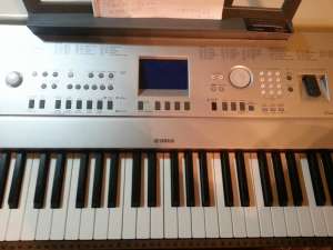 vand yamaha dgx 640