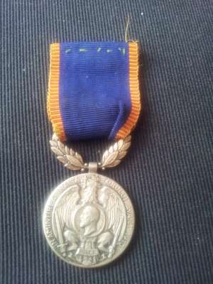 Medalie din argint "In Amintirea Inaltatorului Avint"1913 cu lauri si panglica