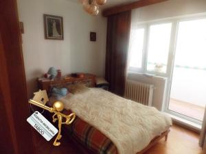 Apartament 4 camere decomandate zona Valea Aurie