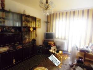 Apartament 4 camere decomandate zona Valea Aurie