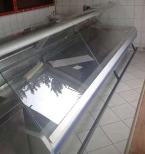 VITRINA FRIGORIFICA LINDTE (SUPER PRODUS) ADUSA DIN GERMANIA

LUNGIME 4M GEAM CURBAT AGREGAT INTER