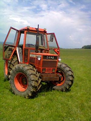TRACTOARE 4X4