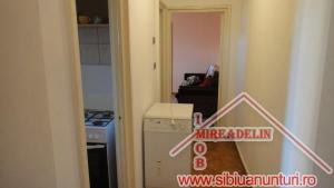 VAND APARTAMENT 2 CAMERE IN ZONA INTEREX
