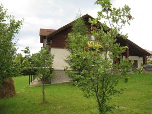 VILA-CASA VACANTA CEAHLAU LA 200METRI DE BICAZ