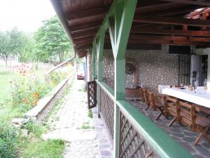 VILA-CASA VACANTA CEAHLAU LA 200METRI DE BICAZ