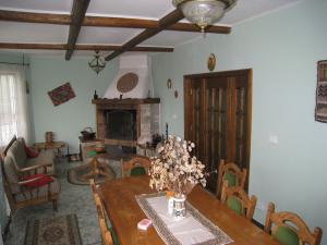 VILA-CASA VACANTA CEAHLAU LA 200METRI DE BICAZ