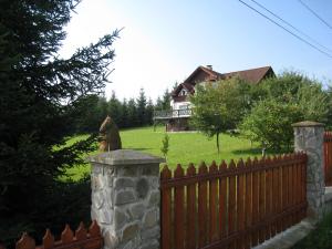 VILA-CASA VACANTA CEAHLAU LA 200METRI DE BICAZ