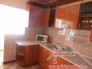 INCHIRIEM APARTAMENT 2 CAMERE IN STRAND