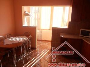 INCHIRIEM APARTAMENT 2 CAMERE IN STRAND