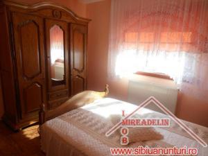 INCHIRIEM APARTAMENT 2 CAMERE IN STRAND