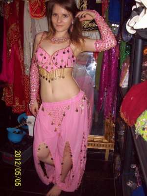 Inchiriem costume orientale