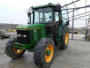 VAND TRACTOR JOHN DEERE 6200