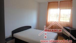 INCHIRIEZ APARTAMENT 4 CAMERE in Zona Garii