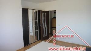 INCHIRIEZ APARTAMENT 4 CAMERE in Zona Garii