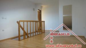 INCHIRIEZ APARTAMENT 4 CAMERE in Zona Garii