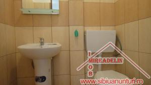 INCHIRIEZ APARTAMENT 4 CAMERE in Zona Garii