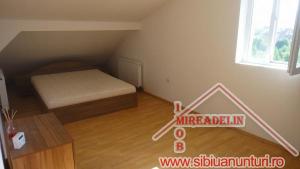 INCHIRIEZ APARTAMENT 4 CAMERE in Zona Garii