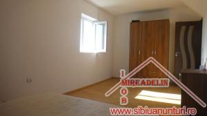 INCHIRIEZ APARTAMENT 4 CAMERE in Zona Garii