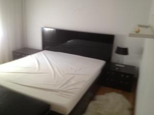 Vand apartament 3 camere