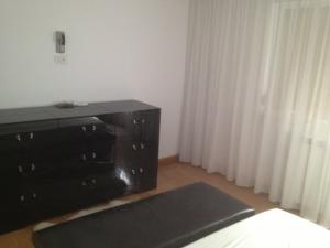 Vand apartament 3 camere