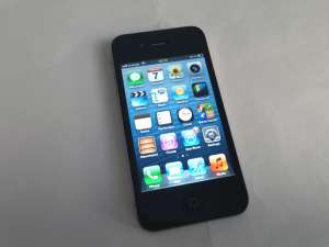 Vand Iphone 4 32gb neverlocked