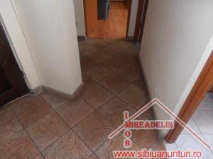 INCHIRIEZ APARTAMENT 2 CAMERE,  B-dul Mihai Viteazu