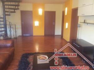 INCHIRIEZ APARTAMENT 3 CAMERE,   120 MP,   STRAND