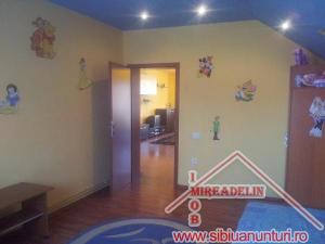 INCHIRIEZ APARTAMENT 3 CAMERE,   120 MP,   STRAND