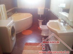 INCHIRIEZ APARTAMENT 3 CAMERE,   120 MP,   STRAND