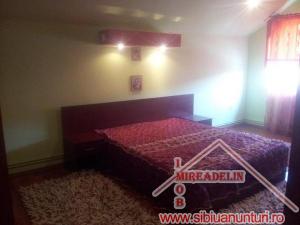 INCHIRIEZ APARTAMENT 3 CAMERE,   120 MP,   STRAND