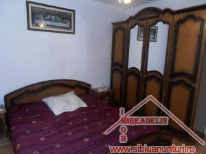 INCHIRIEZ APARTAMENT 2 CAMERE in zona B-dul Mihai Viteazu