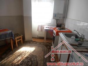 INCHIRIEZ APARTAMENT 2 CAMERE in zona B-dul Mihai Viteazu