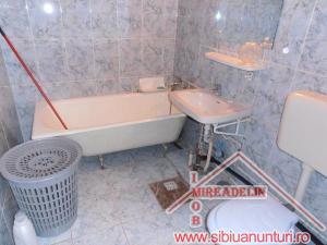 INCHIRIEZ APARTAMENT 2 CAMERE ZONA VASILE AARON