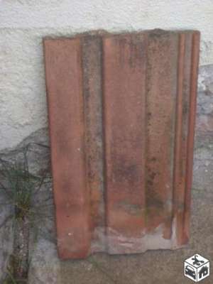 Tigla folosita de Bretcu(gen Leu sau Lugoj) ,  stare foarte buna. In jur de 3500-4000 buc.