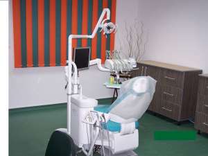 INCHIRIEZ AVANATAJOS TURA IN CABINET STOMATOLOGIC ULTRAMODERN!!